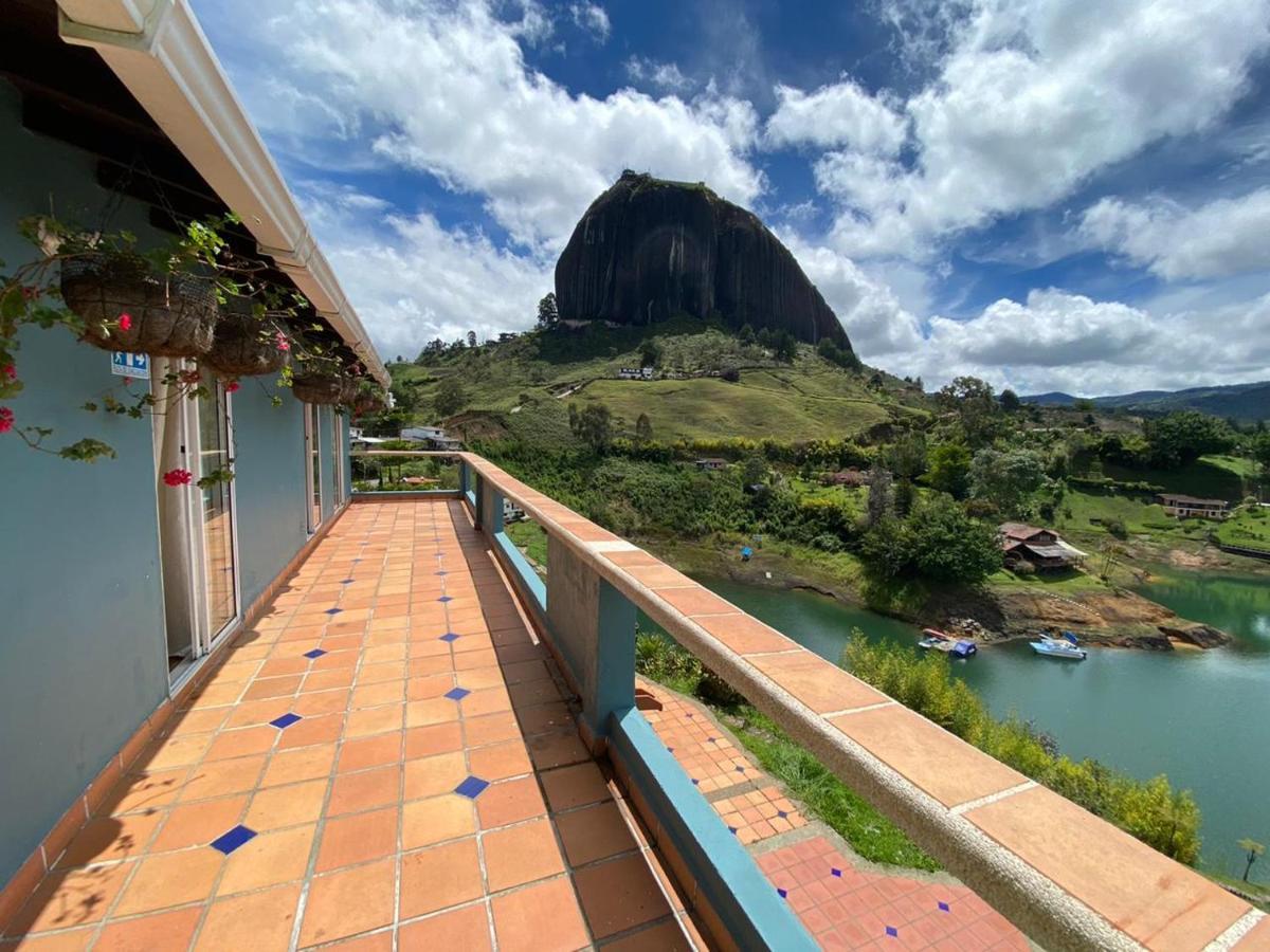 Casa Galeria Guatape Villa Bagian luar foto