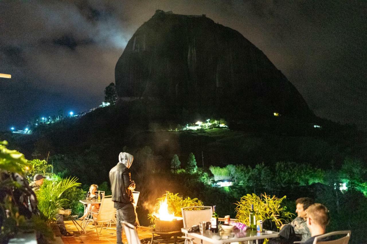 Casa Galeria Guatape Villa Bagian luar foto