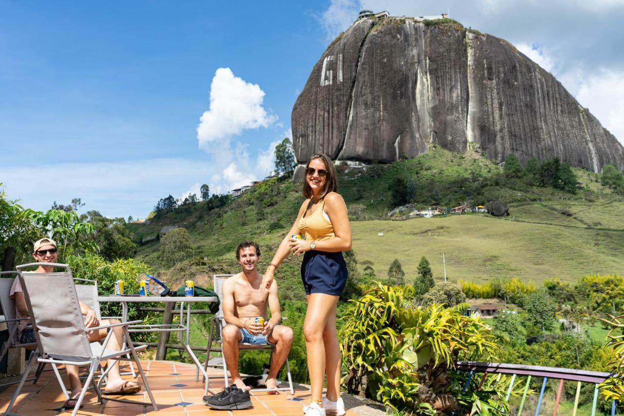 Casa Galeria Guatape Villa Bagian luar foto