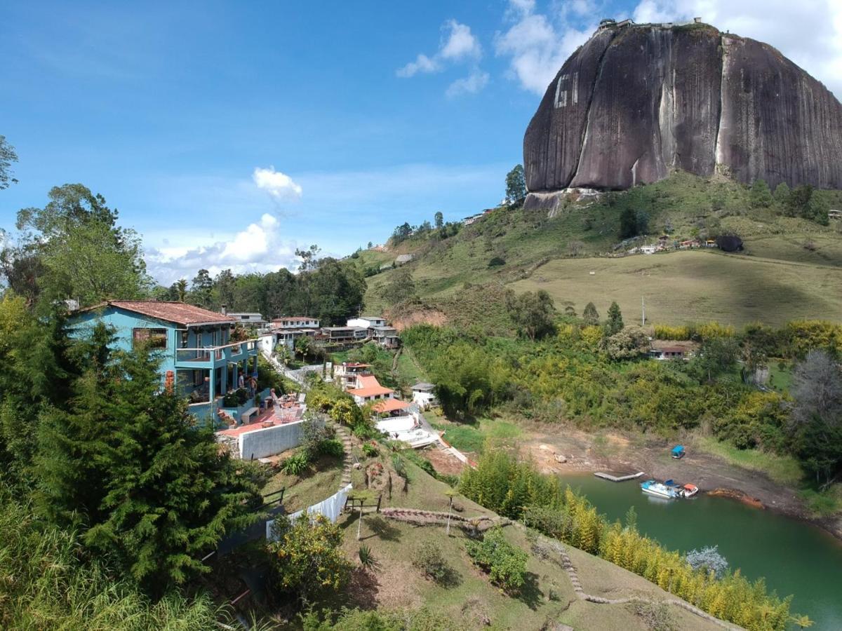 Casa Galeria Guatape Villa Bagian luar foto